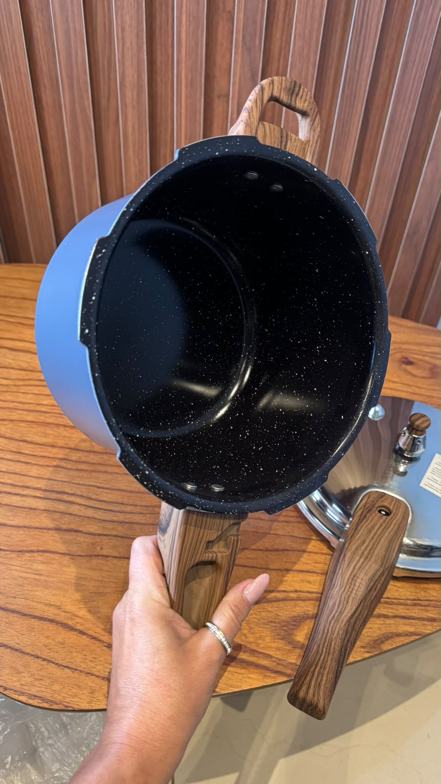 PANELA DE PRESSÃO MILANO 4,2L IND- PROMATIC