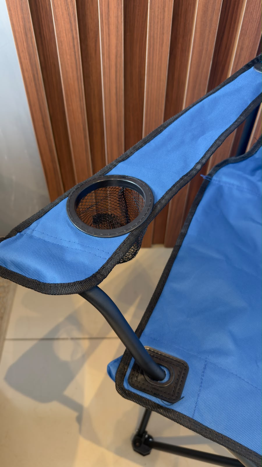 Cadeira Dobrável com Porta-Copo
